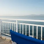 Spacious On The Beachfront Casa vacanze *