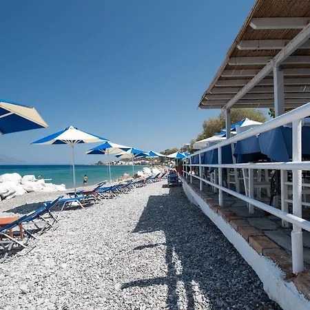 Spacious On The Beachfront Holiday home