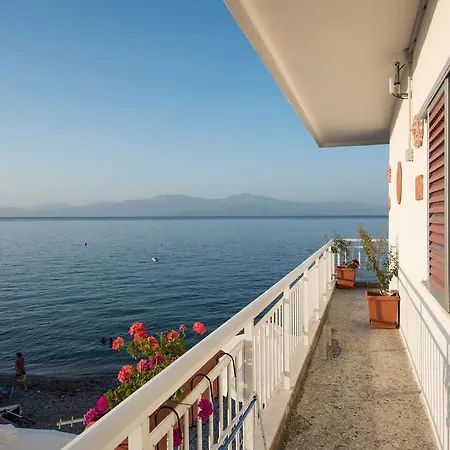 Holiday home Spacious On The Beachfront Melission