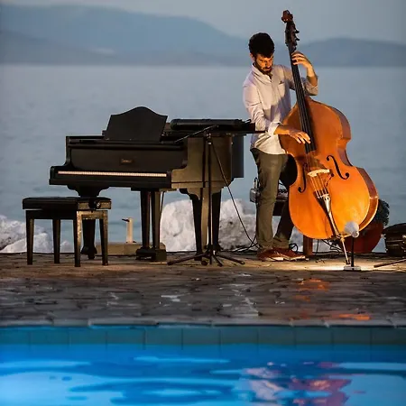 בית נופש Spacious On The Beachfront Melíssion