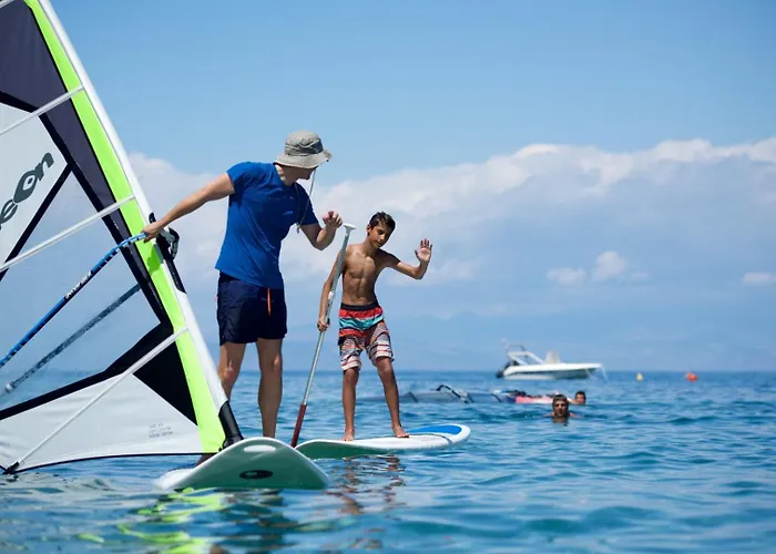 Spacious On The Beachfront * Melíssion