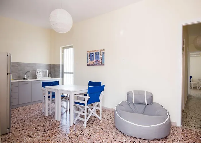 Spacious On The Beachfront Vakantiehuis Melíssion