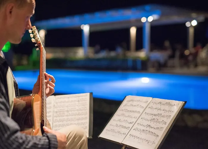 Spacious On The Beachfront Vakantiehuis *