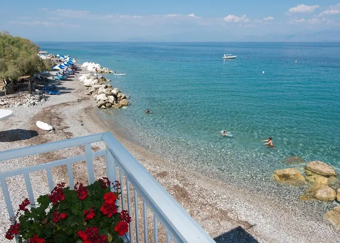 Vakantiehuis Spacious On The Beachfront Melíssion