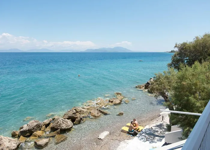 Spacious On The Beachfront Vakantiehuis